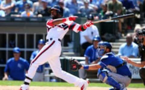 May 22, 2016; Chicago, IL, USA; Chicago White Sox center fielder Austin Jackson (10) hits a single against the Kansas City Royals during the fifth inning at U.S. Cellular Field. Mandatory Credit: Jerry Lai-USA TODAY Sports