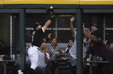 Jun 29, 2016; Chicago, IL, USA; Chicago White Sox right fielder 