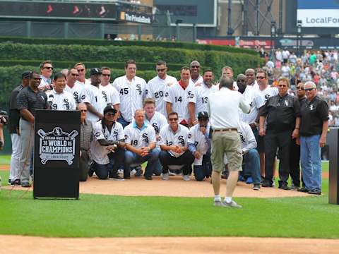 Jul 18, 2015; Chicago, IL, USA; The 2005 Chicago White Sox pose for a team photo during ceremonies to commemorate the 10th anniversary of the 2005 World Series championship prior to a game against the Kansas City Royals at U.S Cellular Field. Kansas City won 7-6 in 13 innings. Mandatory Credit: Dennis Wierzbicki-USA TODAY Sports