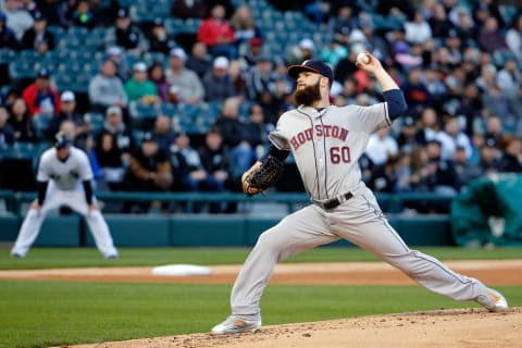 CHICAGO, IL – MAY 17: Dallas Keuchel #60 of the Houston Astros pitches against the Chicago White Sox during the first inning at U.S. Cellular Field on May 17, 2016 in Chicago, Illinois. (Photo by Jon Durr/Getty Images)