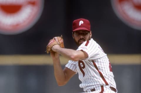 PHILADELPHIA, PA – CIRCA 1988: Steve Bedrosian #40 of the Philadelphia Phillies pitches during a Major League Baseball game circa 1988 at Veterans Stadium in Philadelphia, Pennsylvania. Bedrosian played for the Phillies from 1986-89. (Photo by Focus on Sport/Getty Images)