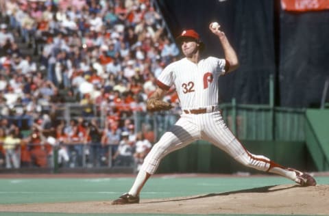 PHILADELPHIA, PA - CIRCA 1980: Pitcher Steve Carlton #32 of the Philadelphia Phillies pitches during an Major League Baseball game circa 1980 at Veterans Stadium in Philadelphia, Pennsylvania. Carlton played for the Phillies from 1972-86. (Photo by Focus on Sport/Getty Images)