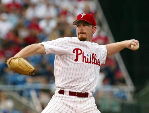 Philadephia Phillies’ starting pitcher Randy Wolf hurls against the St. Louis Cardinals16 August 2002 at Veterans Stadium in Philadelphia, PA. Wolf, who threw a total of 123 pitches, increased his record to 8-7 with the Phillies’ 4-0 win. AFP PHOTO/ TOM MIHALEK (Photo by TOM MIHALEK / AFP) (Photo credit should read TOM MIHALEK/AFP via Getty Images)