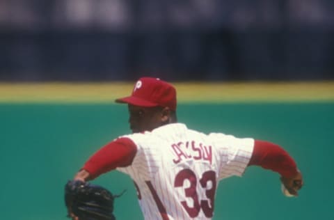 PHILADELPHIA, PA – JULY 11: Mike Jackson #33 of the Philadelphia Phillies pitches during a baseball game against the Chicago Cubs on July 11, 1987 at Veterans Stadium in Philadelphia, Pennsylvania. (Photo by Mitchell Layton/Getty Images)