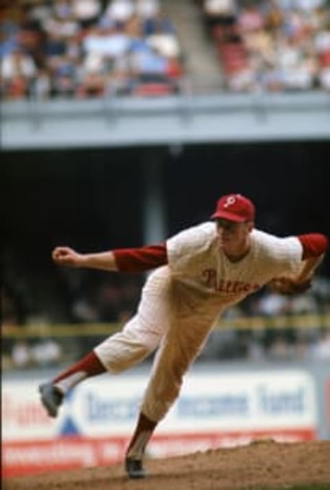 PHILADELPHIA, PA – CIRCA 1964: Pitcher Jim Bunning #14 of the Philadelphia Phillies pitches during a circa 1964 Major League Baseball game at Connie Mack Stadium in Philadelphia, Pennsylvania. Bunning played for the Phillies 1964-67 and 1970-71. (Photo by Focus on Sport/Getty Images)