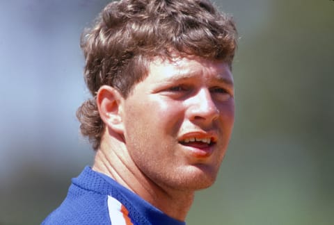 NEW YORK – CIRCA 1986: Lenny Dykstra #4 of the New York Mets looks on during batting practice prior to the start of a Major League Baseball game circa 1986 at Shea Stadium in the Queens borough of New York City. Dykstra played for the Mets in 195-89. (Photo by Focus on Sport/Getty Images)