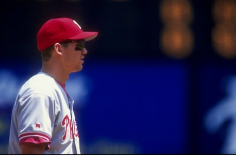 18 Jul 1998: Infielder Scott Rolen #17 of the Philadelphia Phillies looks on during a game against the New York Mets at Shea Stadium in Flushing, New York. The Mets defeated the Phillies 7-0. Mandatory Credit: Ezra O. Shaw /Allsport