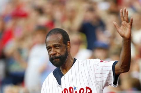 PHILADELPHIA, PA – AUGUST 09: Former Philadelphia Phillies great Garry Maddox is introduced during a ceremony to honor former manager Charlie Manuel who was inducted to the Phillies Wall of Fame before the start of a game against the New York Mets at Citizens Bank Park on August 9, 2014 in Philadelphia, Pennsylvania. (Photo by Rich Schultz/Getty Images)