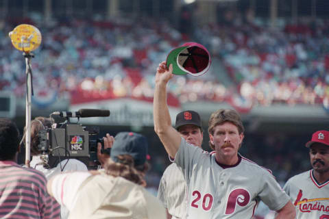 (Original Caption) 7/11/1989- Anaheim, CA – Former Philadelphia Phillie 3rd baseman Mike Schmidt waves to the crowd at the All Star game opening ceremonies 7/11. though Schmidt retired earlier this year he was the leading vote getter for the 3rd base position.