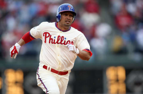 PHILADELPHIA – APRIL 08: Shane Victorino #8 of the Philadelphia Phillies runs the bases against the Atlanta Braves at Citizens Bank Park on April 8, 2009 in Philadelphia, Pennsylvania. (Photo by Nick Laham/Getty Images)