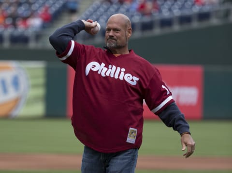 PHILADELPHIA, PA – MAY 15: Former catcher Darren Daulton throws out the first pitch prior to the game between the Cincinnati Reds and Philadelphia Phillies at Citizens Bank Park on May 15, 2016 in Philadelphia, Pennsylvania. The Reds defeated the Phillies 9-4. (Photo by Mitchell Leff/Getty Images)