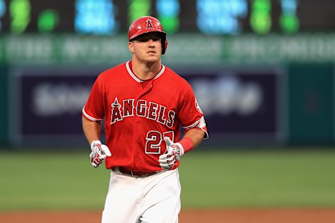 ANAHEIM, CA – AUGUST 01: Mike Trout #27 of the Los Angeles Angels of Anaheim returns to the dugout after flying out during the first inning of a game against the Philadelphia Phillies at Angel Stadium of Anaheim on August 1, 2017 in Anaheim, California. (Photo by Sean M. Haffey/Getty Images)