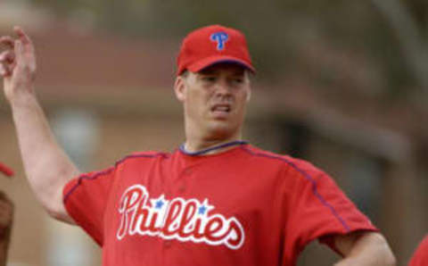 Philadelphia Phillies pitcher Jon Lieber workds on fielding hits to the mound during spring training February 24, 2005 in Clearwater, Florida. (Photo by A. Messerschmidt/Getty Images)