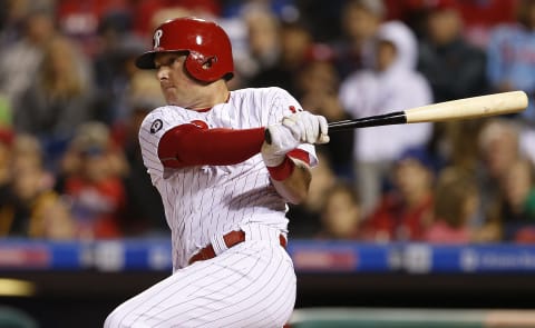 PHILADELPHIA, PA – SEPTEMBER 30: Rhys Hoskins #17 of the Philadelphia Phillies hits an RBI single against the New York Mets during the seventh inning of a game at Citizens Bank Park on September 30, 2017 in Philadelphia, Pennsylvania. (Photo by Rich Schultz/Getty Images)