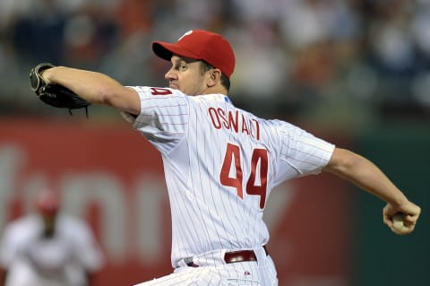 PHILADELPHIA, PA – SEPTEMBER 22: Roy Oswalt #44 of the Philadelphia Phillies delivers a pitch during the game against the Washington Nationals at Citizens Bank Park on September 22, 2011 in Philadelphia, Pennsylvania. (Photo by Drew Hallowell/Getty Images)