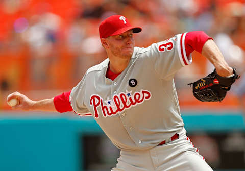 MIAMI GARDENS, FL – SEPTEMBER 04: Roy Halladay #34 of the Philadelphia Phillies pitches during a game against the Florida Marlins at Sun Life Stadium on September 4, 2011 in Miami Gardens, Florida. (Photo by Mike Ehrmann/Getty Images)