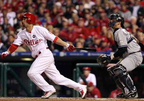 PHILADELPHIA – NOVEMBER 01: Shane Victorino #8 of the Philadelphia Phillies bats against the New York Yankees in Game Four of the 2009 MLB World Series at Citizens Bank Park on November 1, 2009 in Philadelphia, Pennsylvania. (Photo by Al Bello/Getty Images)