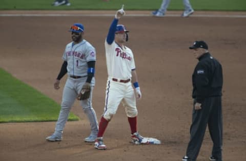 Rhys Hoskins #17 of the Philadelphia Phillies (Photo by Mitchell Leff/Getty Images)