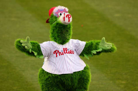 The Phillie Phanatic wears a mask as he performs during a game between the New York Mets and the Philadelphia Phillies (Photo by Rich Schultz/Getty Images)