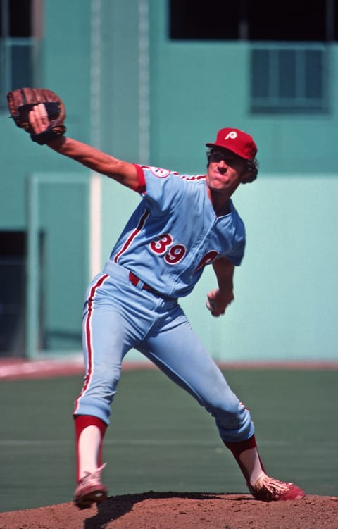 PITTSBURGH, PA – 1976: Pitcher Jim Kaat of the Philadelphia Phillies pitches against the Pittsburgh Pirates during a Major League Baseball game at Three Rivers Stadium in 1976 in Pittsburgh, Pennsylvania. (Photo by George Gojkovich/Getty Images)