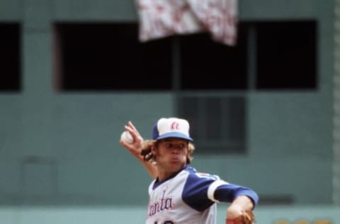 PITTSBURGH – 1976: Pitcher Dick Ruthven #40 of the Atlanta Braves pitches during a Major League Baseball game against the Pittsburgh Pirates at Three Rivers Stadium in 1976 in Pittsburgh, Pennsylvania. (Photo by George Gojkovich/Getty Images)