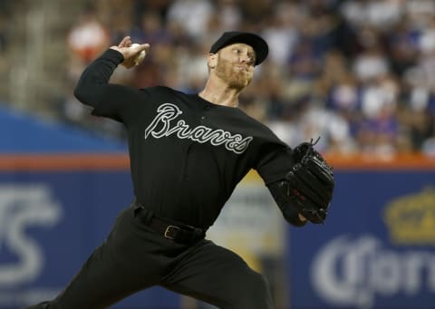 NEW YORK, NEW YORK – : Mike Foltynewicz #26 of the Atlanta Braves pitches during the third inning against the New York Mets at Citi Field. (Photo by Jim McIsaac/Getty Images)