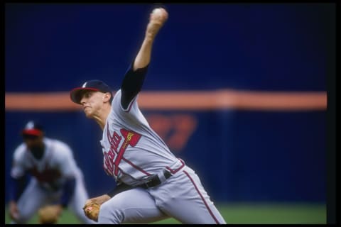 7 Apr 1994: Pitcher Steve Avery of the Atlanta Braves prepares to throw the ball during a game against the San Diego Padres at Jack Murphy Stadium in San Diego, California. Mandatory Credit: Stephen Dunn /Allsport