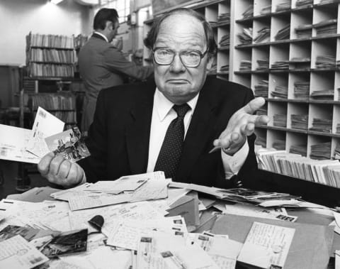 Cliff Michelmore, presenter of the travel program ‘Wish You Were Here’, has no idea who is responsible either. (Photo by Hulton Archive/Getty Images)