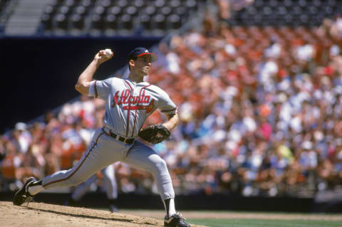 John Smoltz #29 of the Atlanta Braves. (Photo by Stephen Dunn/Getty Images)