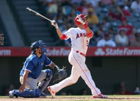 ANAHEIM, CALIFORNIA – SEPTEMBER 18: Rafael Ortega #39 of the Los Angeles Angels of Anaheim hits a blooper that drops in for an RBI single in the seventh inning against the Toronto Blue Jays at Angel Stadium of Anaheim on September 18, 2016 in Anaheim, California. (Photo by Stephen Dunn/Getty Images)