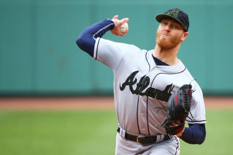 BOSTON, MA – MAY 27: Mike Foltynewicz #26 of the Atlanta Braves pitches in the first inning of a game against the Boston Red Sox at Fenway Park on May 27, 2018 in Boston, Massachusetts. (Photo by Adam Glanzman/Getty Images)