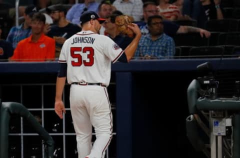 ATLANTA, GA – AUGUST 23: Jim Johnson #53 of the Atlanta Braves looks to the stands after being pulled in the eighth inning against the Seattle Mariners at SunTrust Park on August 23, 2017 in Atlanta, Georgia. (Photo by Kevin C. Cox/Getty Images)