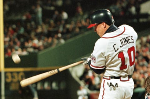 Chipper Jones of the Atlanta Braves (Photo by STEVE SCHAEFER and – / AFP) (Photo by STEVE SCHAEFER/AFP via Getty Images)