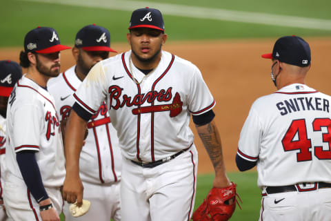 ARLINGTON, TEXAS – OCTOBER 14: Huascar Ynoa #73 of the Atlanta Braves is taken out of the game against the Los Angeles Dodgers during the seventh inning in Game Three of the National League Championship Series at Globe Life Field on October 14, 2020 in Arlington, Texas. (Photo by Ronald Martinez/Getty Images)