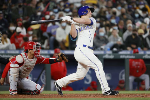 SEATTLE, WASHINGTON – OCTOBER 03: Kyle Seager #15 of the Seattle Mariners (Photo by Steph Chambers/Getty Images)