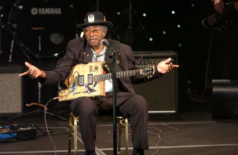 ATLANTA, GA – JUNE 5: Musician Bo Diddley performs onstage during the 2nd Annual Atlanta Heroes Awards presented by NARAS on June 5, 2003, in Atlanta, Georgia. Honorees included James Brown, Fred, and Diana Gretsch, Rozonda “Chili” Thomas and Tionne “T-Boz” Watkins of TLC. (Photo by Frank Mullen/Getty Images)