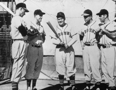 BRADENTON, FLORIDA – MARCH, 1952. Rogers Hornsby, manager of the Boston Braves, gives some hitting instruction to four rookies at training camp in March of 1952 at Bradenton, Florida. (Photo by Mark Rucker/Transcendental Graphics, Getty Images)