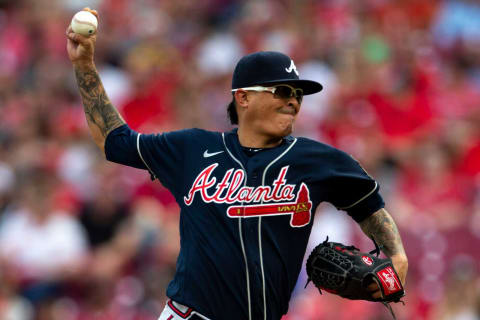 Atlanta Braves welcome back veteran relief pitcher Jesse Chavez. Syndication: The Enquirer