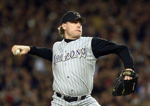 Arizona Diamondbacks pitcher Curt Schilling winds up during the 1st inning of Game 4 of the World Series in Yankee Stadium 31 October 2001. The Arizona Diamondbacks lead the series over the New York Yankees 2-1. AFP PHOTO/Timothy A. CLARY (Photo by Timothy A. CLARY / AFP) (Photo by TIMOTHY A. CLARY/AFP via Getty Images)