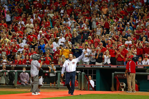 CINCINNATI, OH – AUGUST 08: Former Cincinnati Reds player Johnny Bench waves to the fans during a ceremony recognizing over 20 members of the team’s Hall of Fame after the completion of the game between the Cincinnati Reds and the Miami Marlins at Great American Ball Park on August 8, 2014 in Cincinnati, Ohio. Miami defeated Cincinnati 2-1. (Photo by Kirk Irwin/Getty Images)