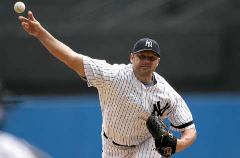 New York, UNITED STATES: Roger Clemens of the New York Yankees pitches against the Pittsburgh Pirates 09 June 2007 at Yankee Stadium in the Bronx borough of New York City. The Yankees defeated the Pirates 9-3. AFP PHOTO/POOL/Kathy Willens (Photo credit should read KATHY WILLENS/AFP via Getty Images)