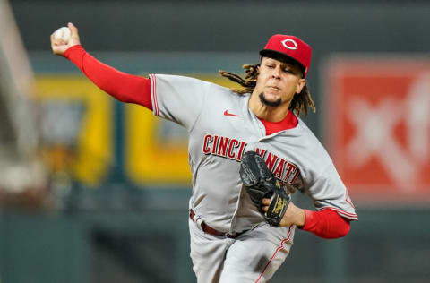 MINNEAPOLIS, MN - SEPTEMBER 26: Luis Castillo #58 of the Cincinnati Reds pitches against the Minnesota Twins on September 26, 2020 at Target Field in Minneapolis, Minnesota. (Photo by Brace Hemmelgarn/Minnesota Twins/Getty Images)