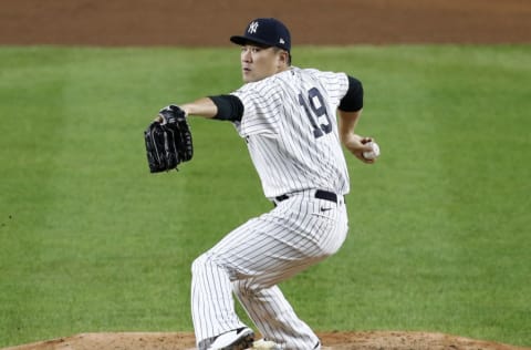 NEW YORK, NEW YORK - SEPTEMBER 17: (NEW YORK DAILIES OUT) Masahiro Tanaka #19 of the New York Yankees in action against the Toronto Blue Jays at Yankee Stadium on September 17, 2020 in New York City. The Yankees defeated the Blue Jays 10-7. (Photo by Jim McIsaac/Getty Images)