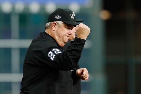 Umpire Joe West (Photo by Bob Levey/Getty Images)