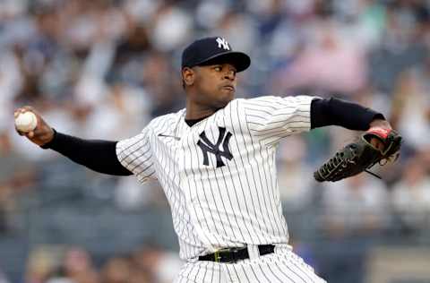 NEW YORK, NY - JUNE 10: Luis Severino #40 of the New York Yankees pitches against the Chicago Cubs during the second inning at Yankee Stadium on June 10, 2022 in New York City. (Photo by Adam Hunger/Getty Images)