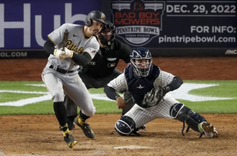 NEW YORK, NEW YORK - SEPTEMBER 20: (NEW YORK DAILIES OUT) Bryan Reynolds #10 of the Pittsburgh Pirates in action against the New York Yankees at Yankee Stadium on September 20, 2022 in the Bronx borough of New York City. The Yankees defeated the Pirates 9-8. (Photo by Jim McIsaac/Getty Images)