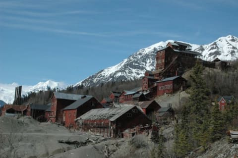 The Kennicott copper mine complex