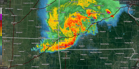 A radar image of an intense derecho in Missouri on May 8, 2009.