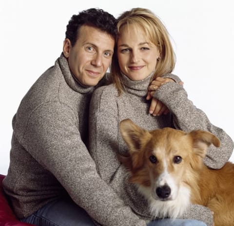 Paul Reiser, Helen Hunt, and Maui in 'Mad About You'