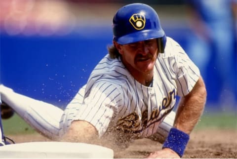 Robin Yount mid-slide.